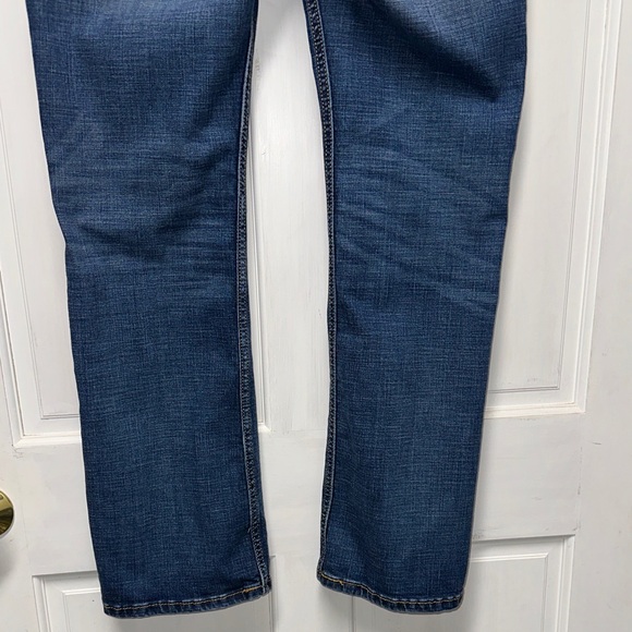 Wrangler Women's Classic Blue Jeans - Picture 4 of 11